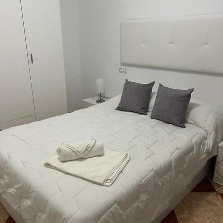 El Torreon 3 Apartment Lora del Rio Luaran gambar